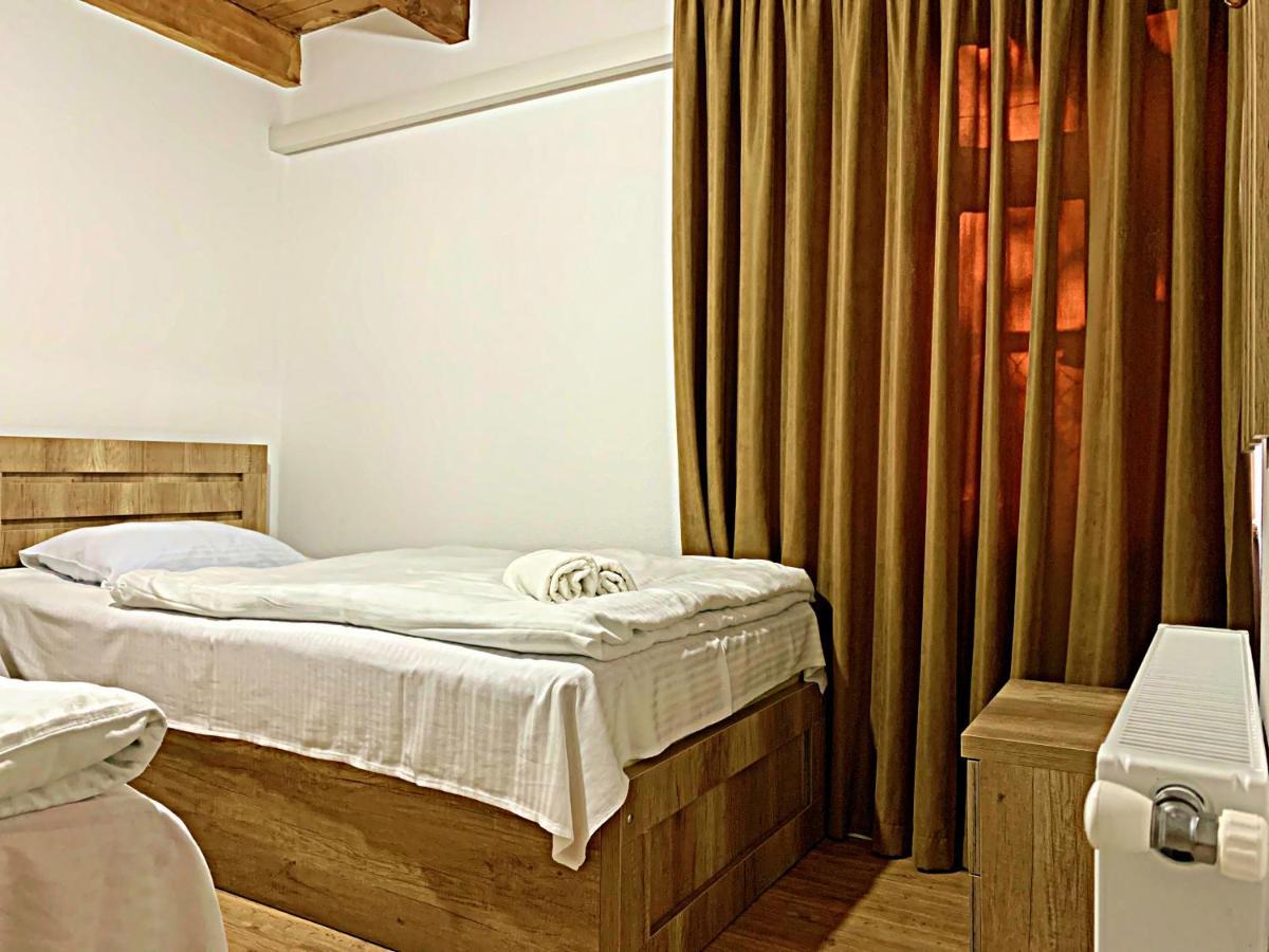 Old City Hotel 쿠타이시 외부 사진